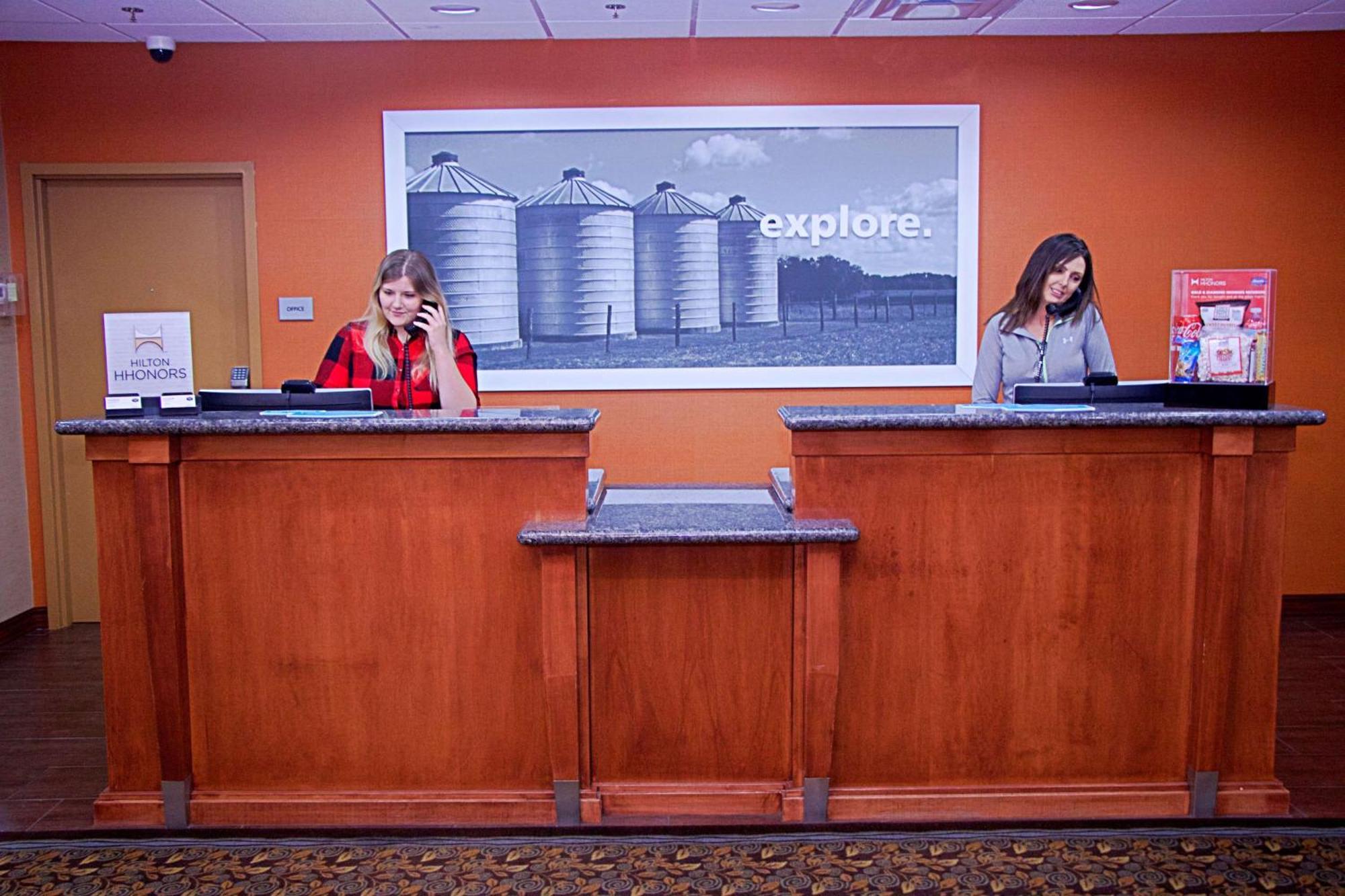 Hampton Inn Sidney Extérieur photo